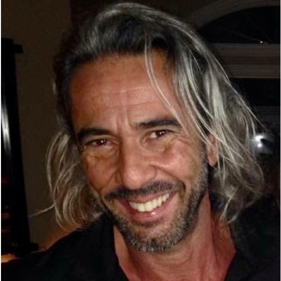 Meet your Posher, Rafael I am just being who I think I am. - Picture 1 of 1